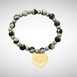 💚 Green Beaded Bracelet w/Gold Heart Charm Brand New!